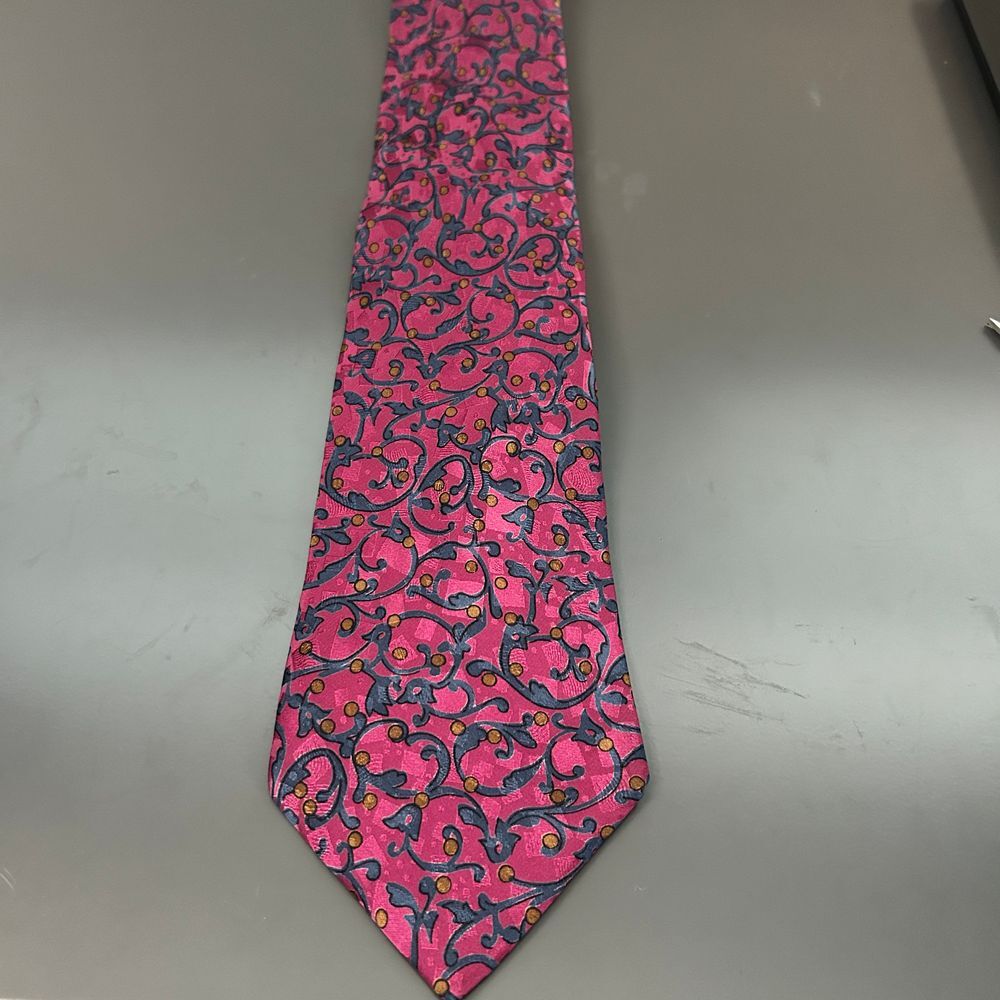Oleg Cassini Silk Holiday Tie Men's Necktie Handmade Red Green‎
